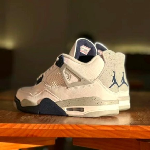 Air Jordan4